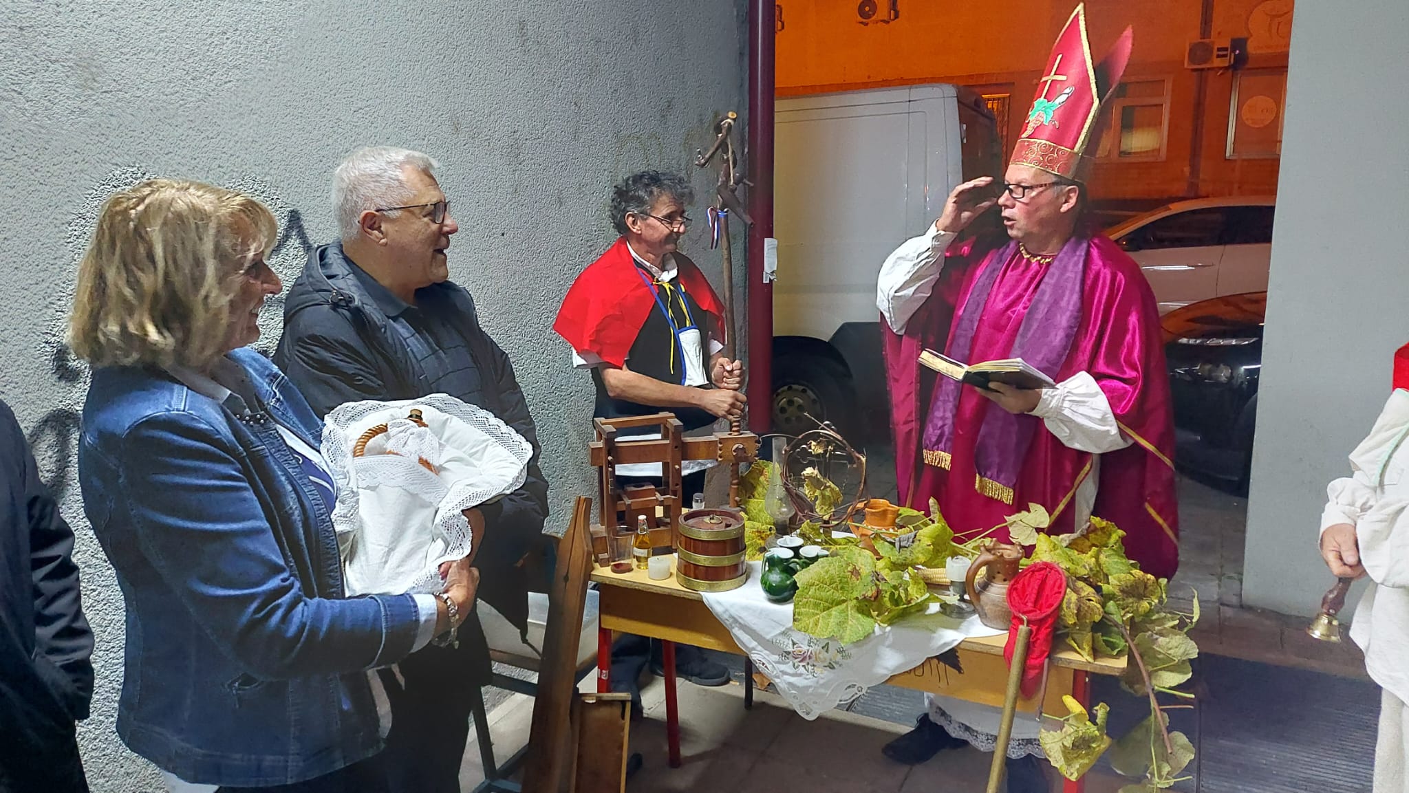 WhatsApp-Image-2023-11-10-at-10.25